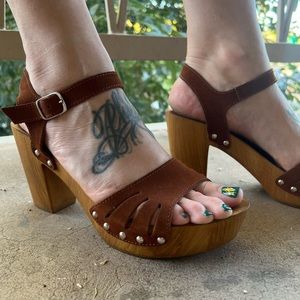Brown Suede Charles David Chunky Sandals Heels Platforms Size 9.5